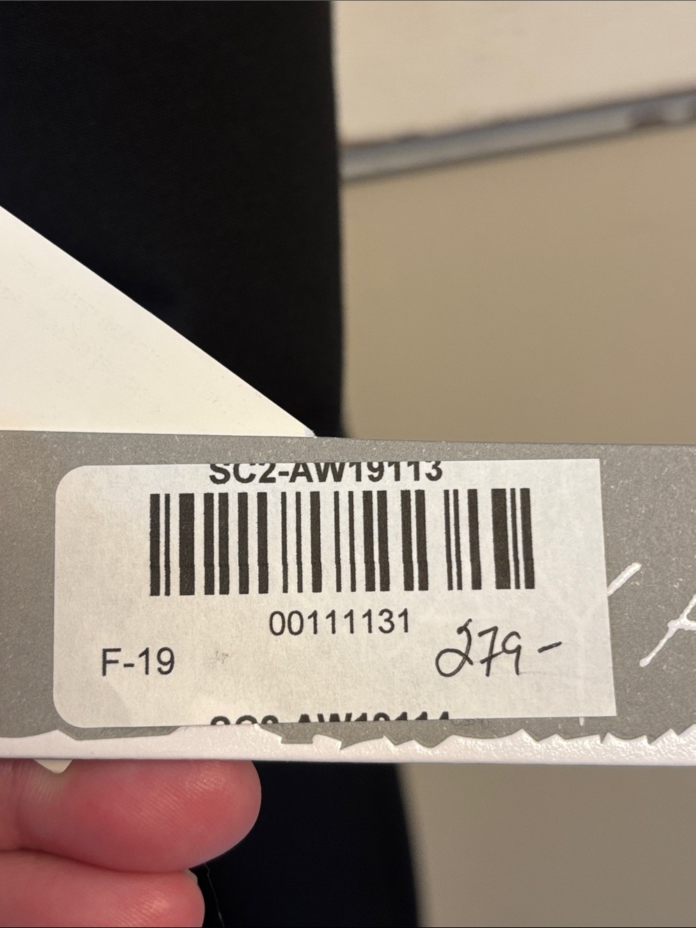 Naya - Picture 3 of 10